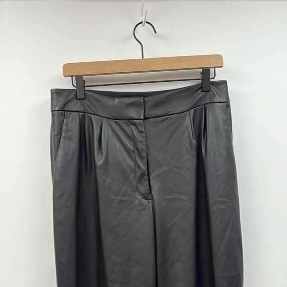 Express Faux Leather High Rise Pleated Straight Ankle Trouser Pant Black 10 - Picture 4 of 10